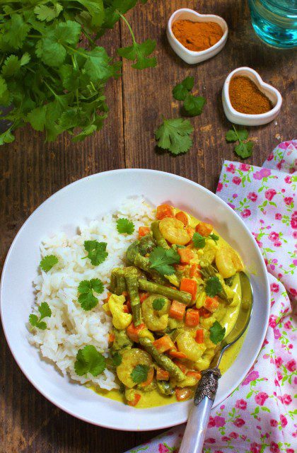 Curry z Krewetkami, Warzywami i Mleczkiem Kokosowym